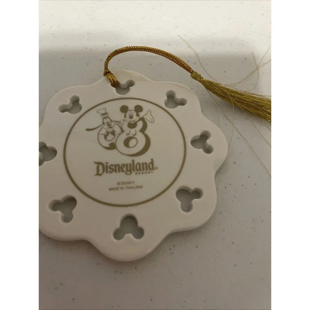 Disneyland 2008 Collectors Snowflake Ornament Authentic Disney Parks Pixar